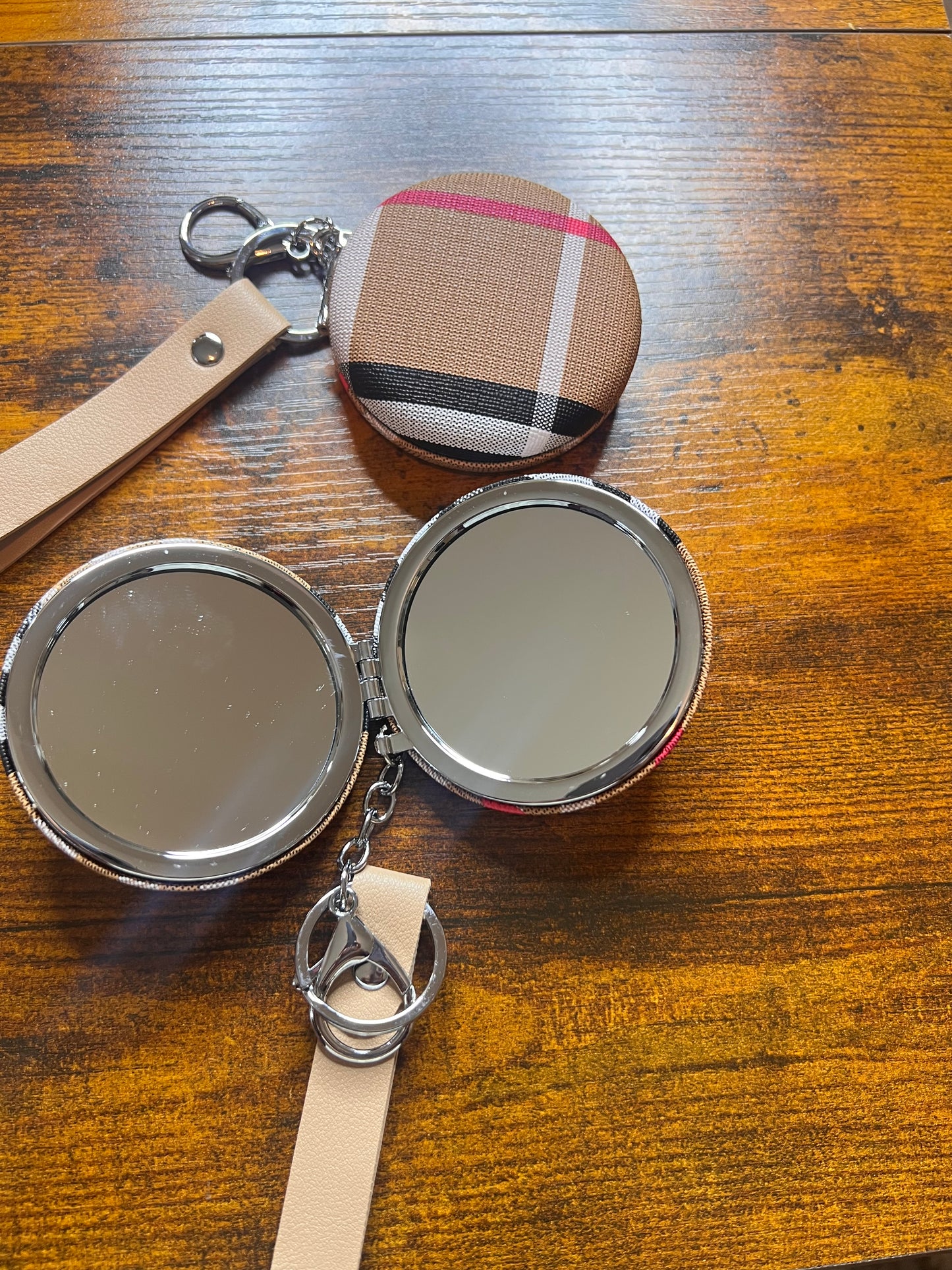 Compact Mirror