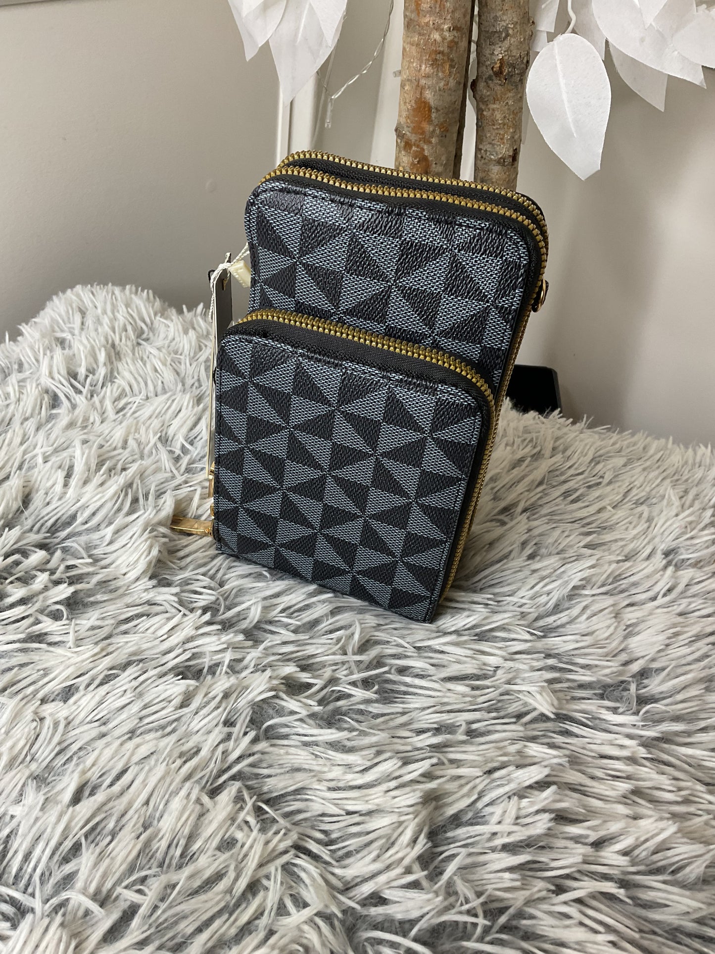 Crossbody Tote with 3 zippers