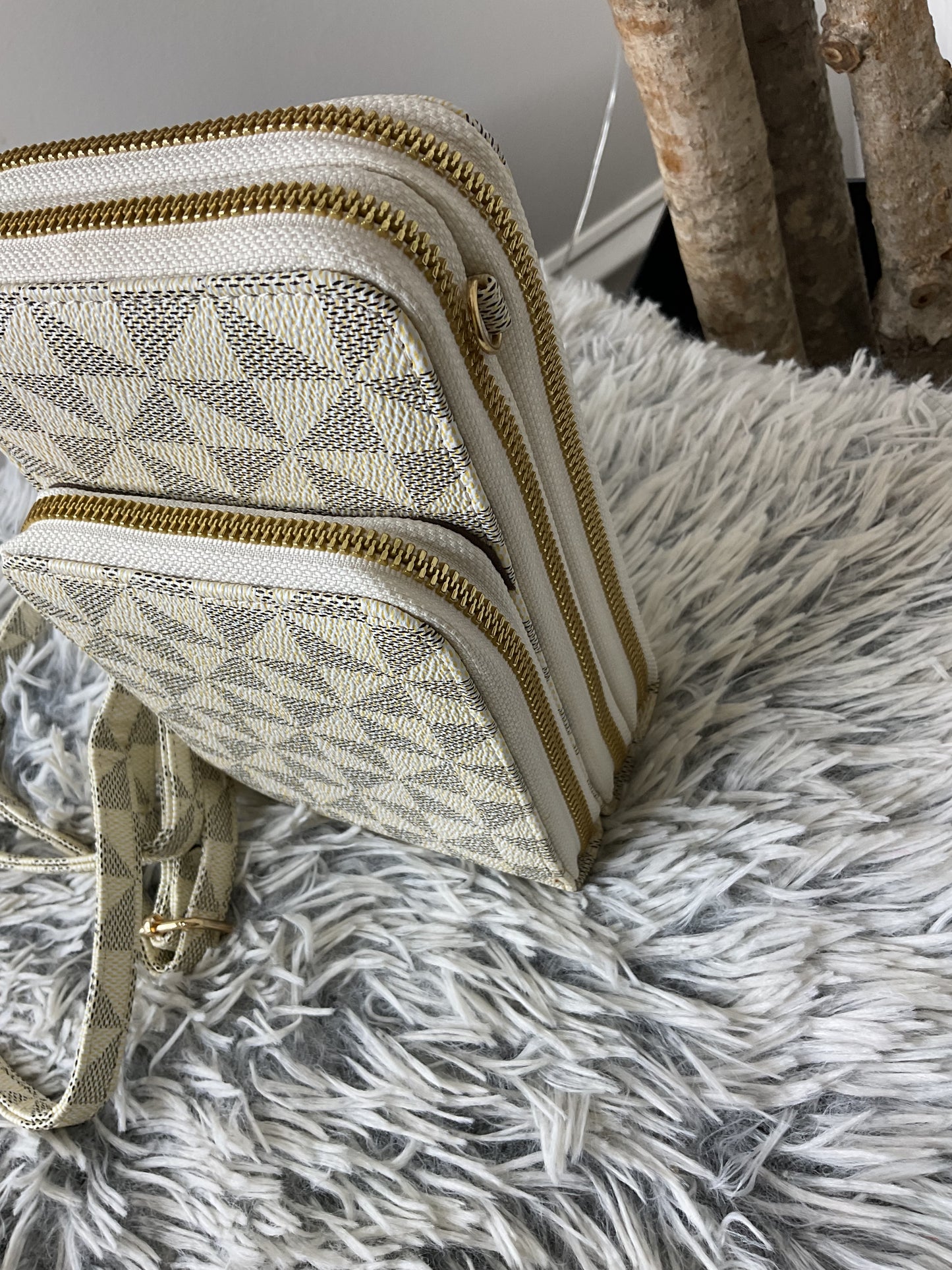 Crossbody Tote with 3 zippers