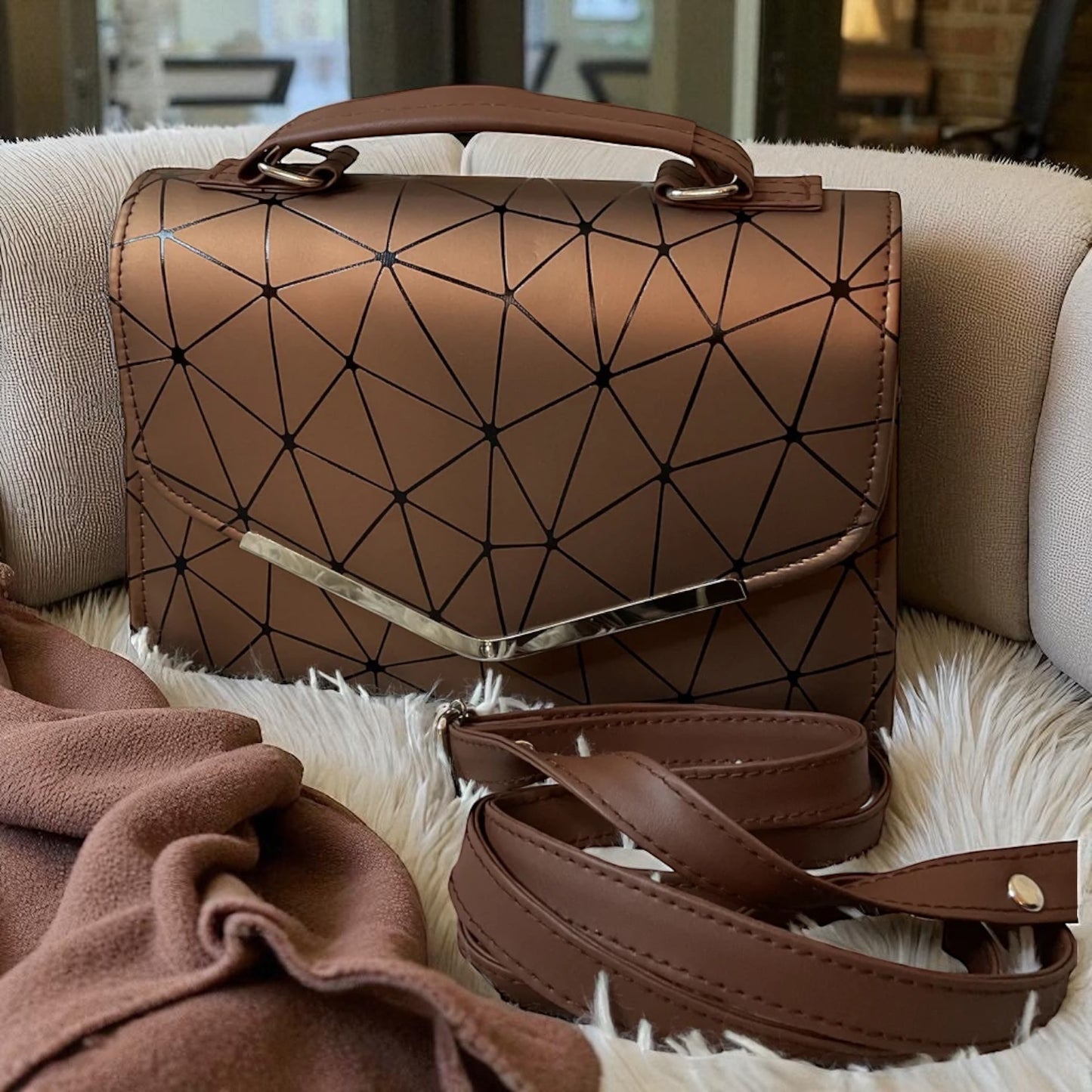 Geo Line Pattern Tote