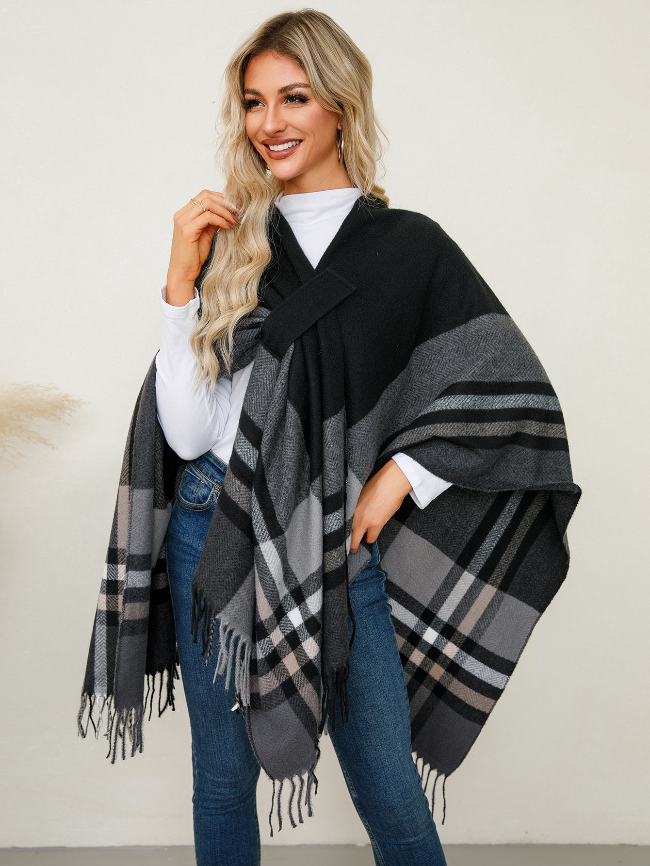 Plaid Tassel Cape Cloak